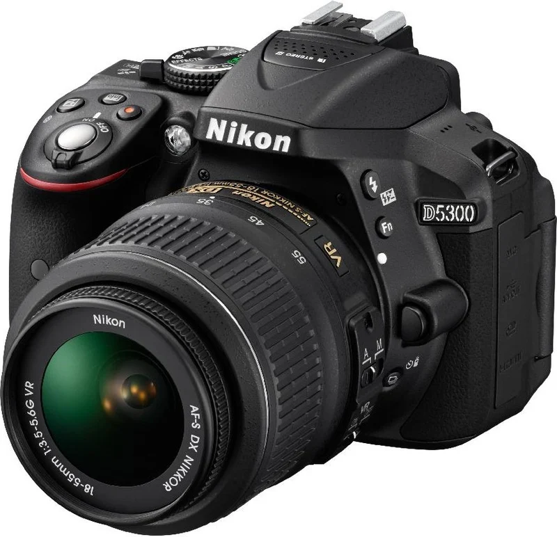 Appareil photo Reflex NIKON D5300 + AF-S 18-55vr