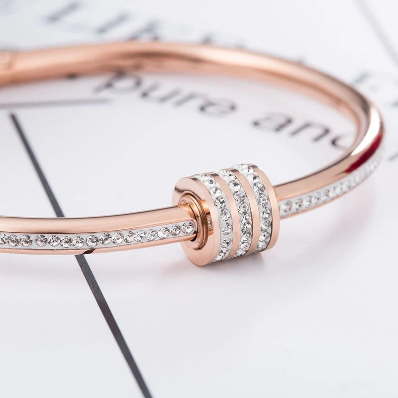Bracelet en acier au titane brillant