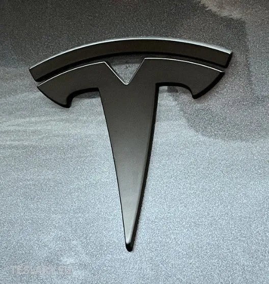 Tesla Model Logo arrière 3/Y Noir, Carbone, Chrome, Rouge
